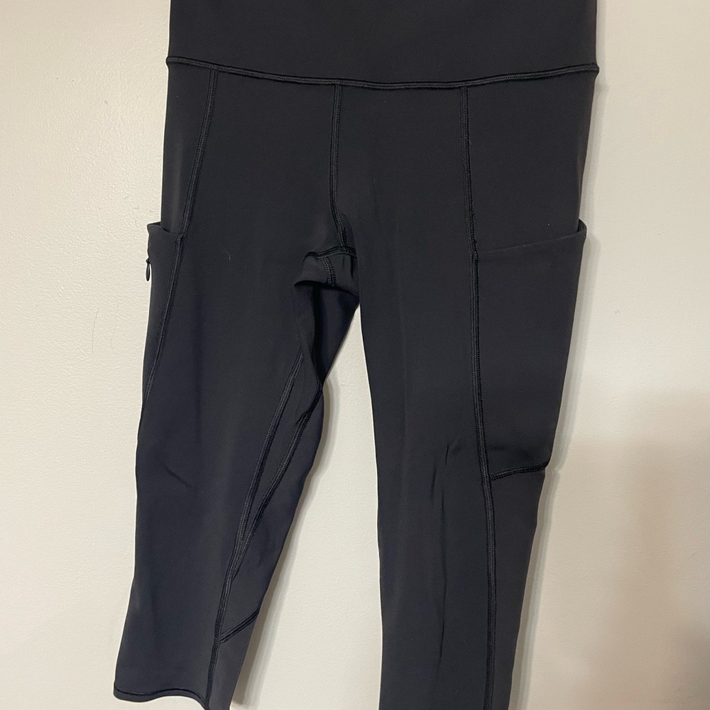 Athleta Black Capris
